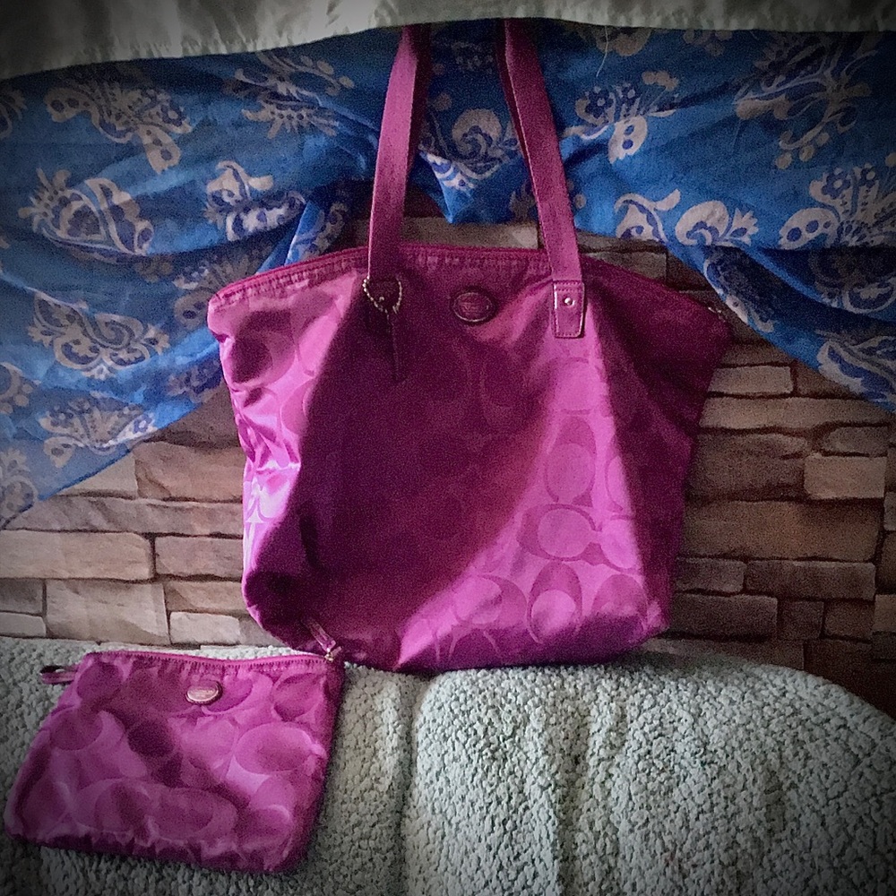 PURPLE COACH GETAWAY WEEKENDER TOTE BAG💜